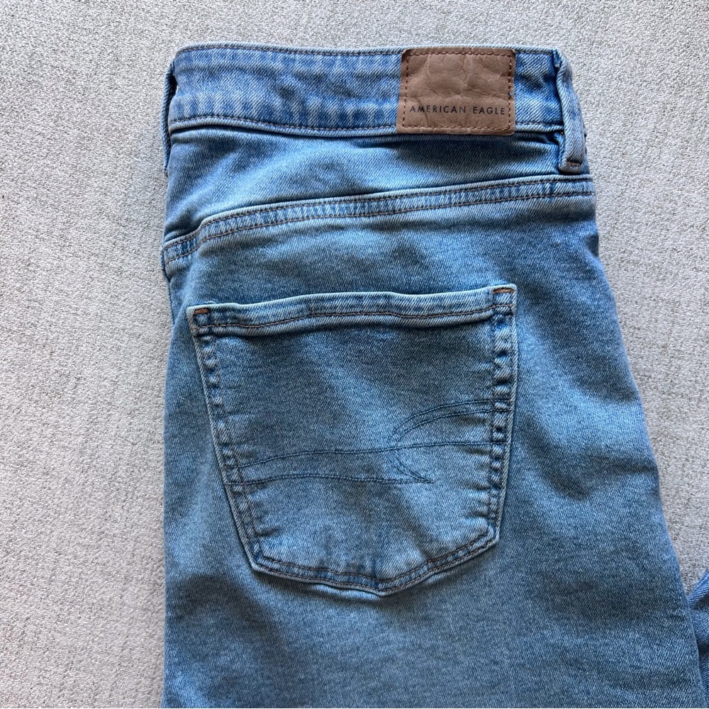 American Eagle Stretch Mom Jeans - Picture 3 of 8